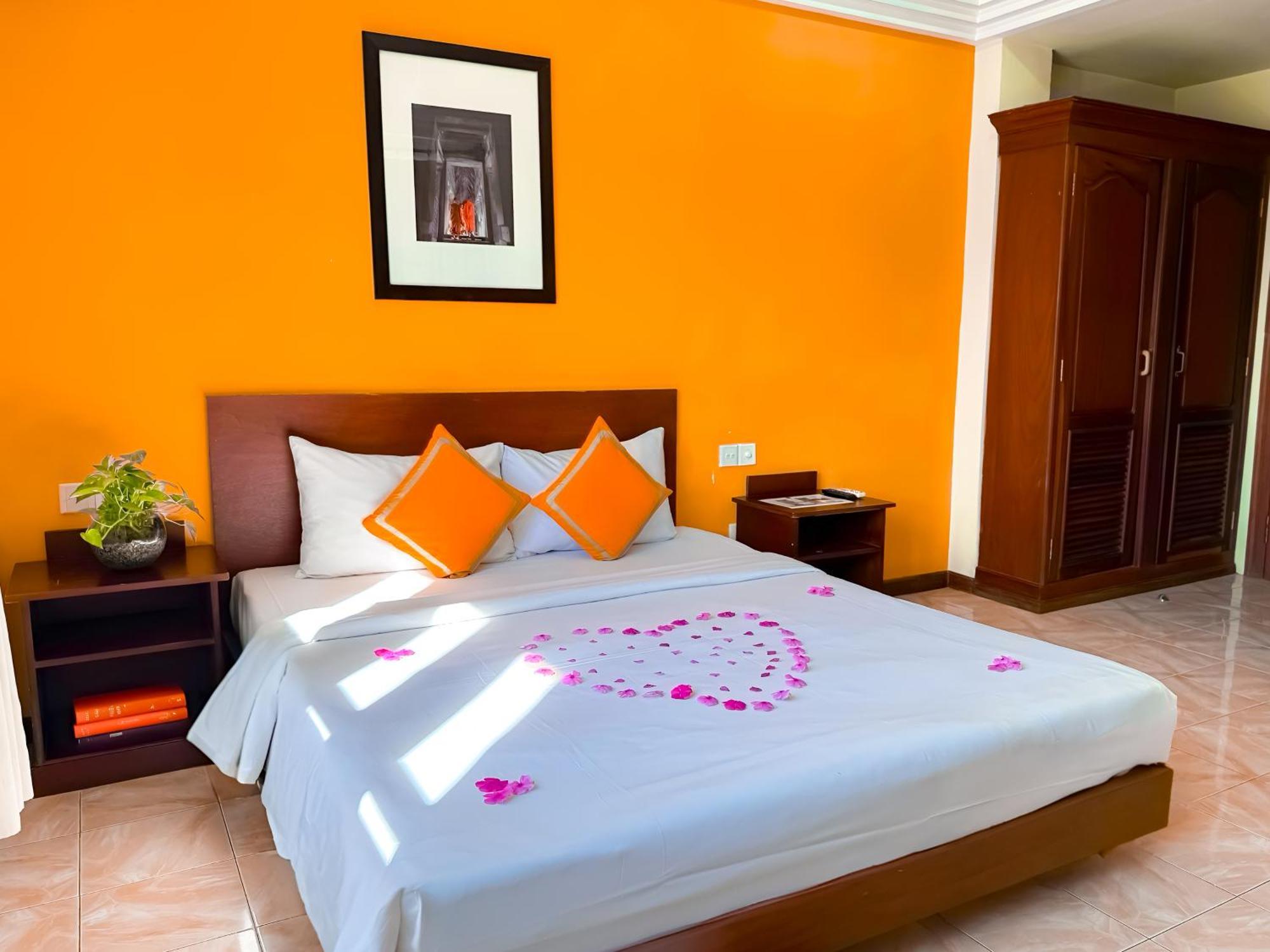Vplus Hotel Сием Реап Екстериор снимка